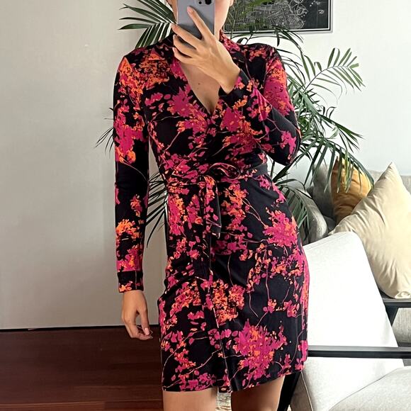 DVF Diane von Furstenberg Jeanne Silk Jersey Wrap Mini Dress Pink Floral 6 - Picture 1 of 10